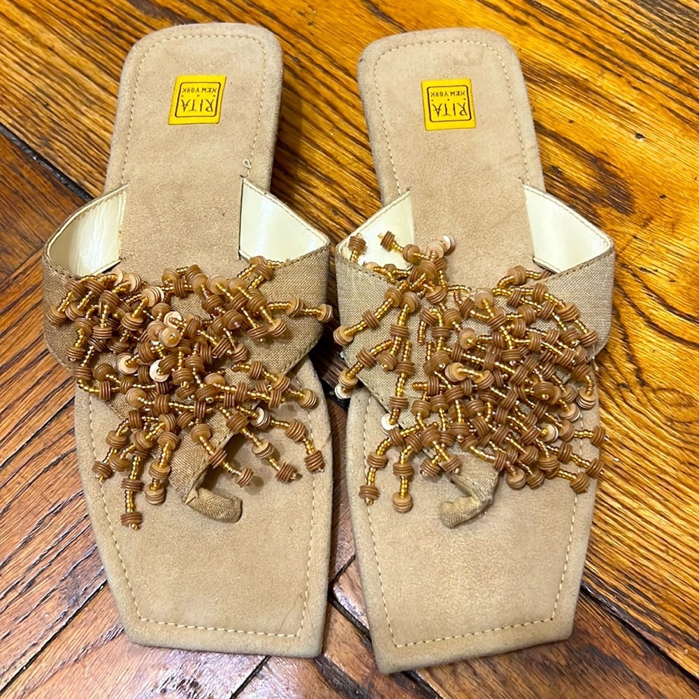NWOB Rita New York open tie tan shoes size: 8